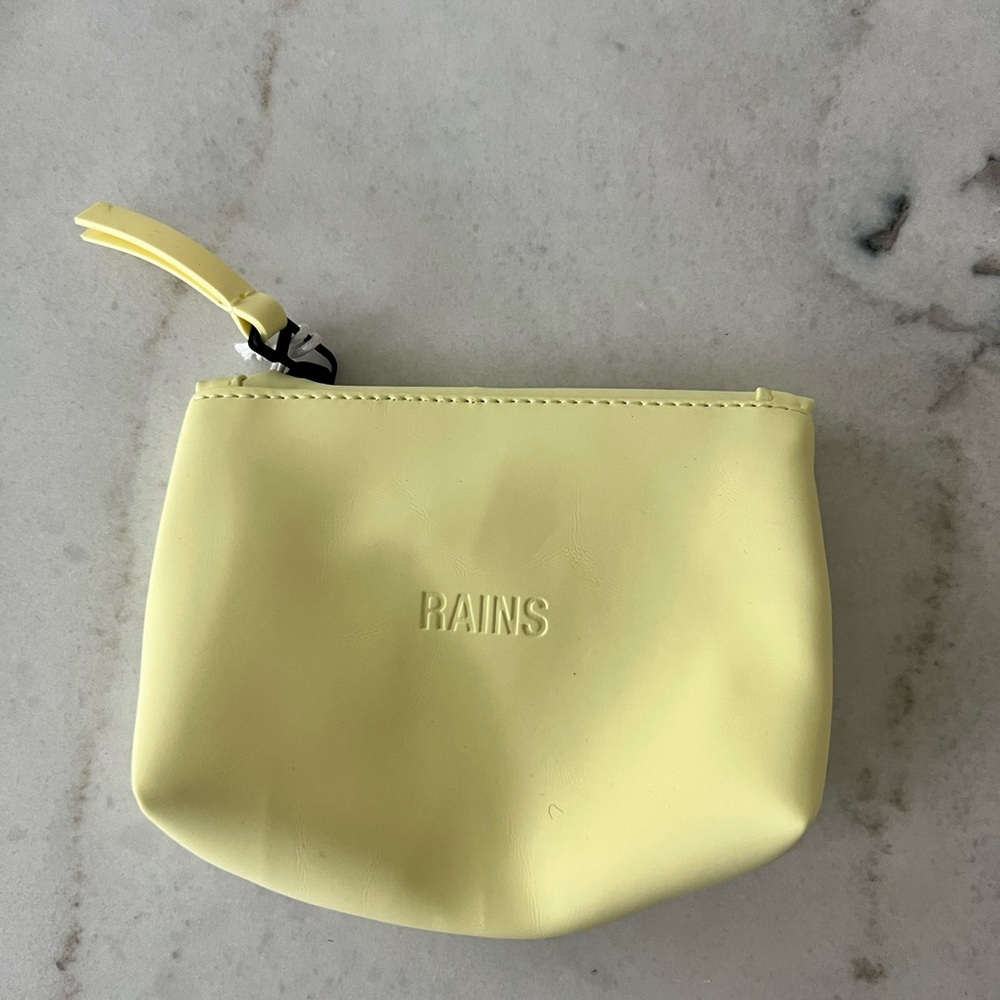 Rains Cosmetic Bag in Straw